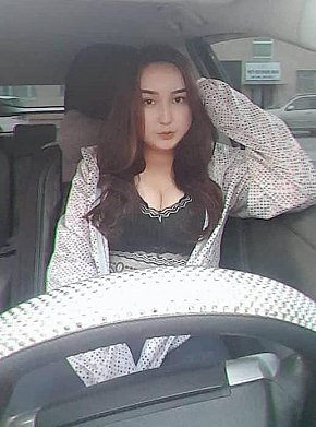 Jenny escort in Ulaanbaatar offers Sărut services