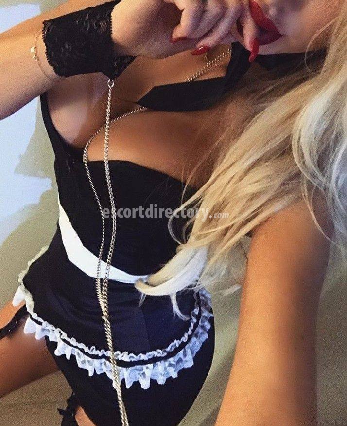 Hot girl in Warsaw offers Sex în Diferite Poziţii