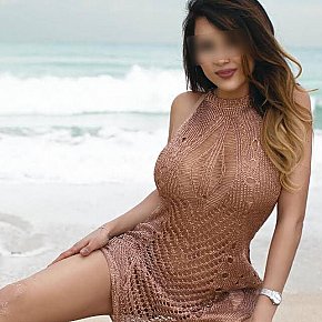 Caroline Model/Ex-Model escort in London offers Girlfriend Experience (GFE) services