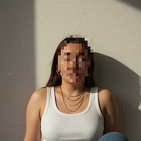 LiYA-Independent escort in Astana offers Kissing services
