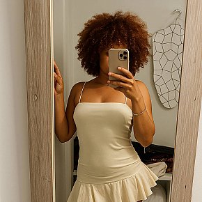DIANA All Natural
 escort in Madrid offers Golden Shower (give) services