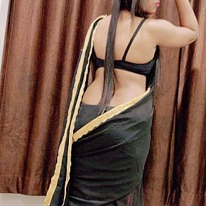 Saroja Vip Escort escort in Mumbai offers Küssen services