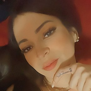 Bella escort in Cancun offers Doppia penetrazione services