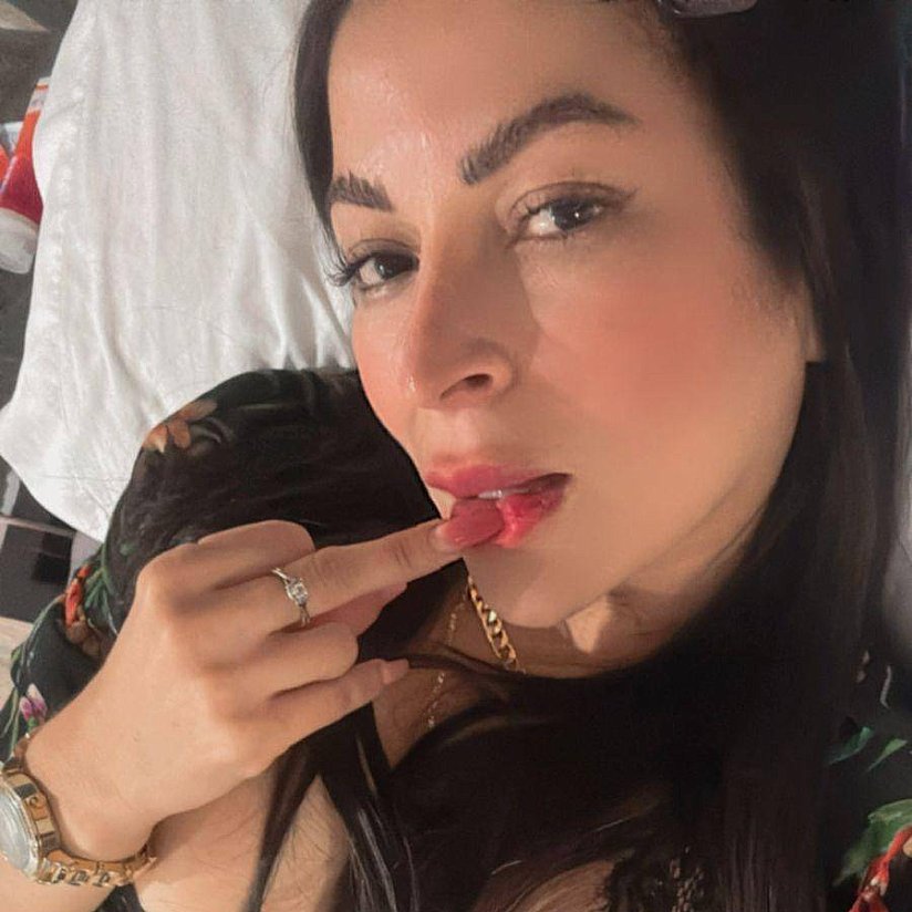 Hot girl in Cancun offers Blowjob mit Kondom