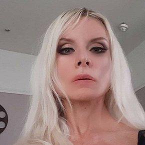Marlinda-Branco-Exxxtreme escort in Paris offers Clínica Sexual services