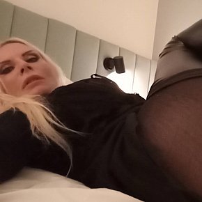 Marlinda-Branco-Exxxtreme escort in Brussels offers Strapon services