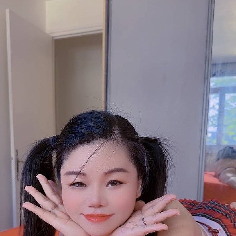 angela-0749043769