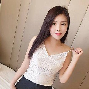 Cicy-and-Julia escort in Abu Dhabi offers Cum in Mouth services