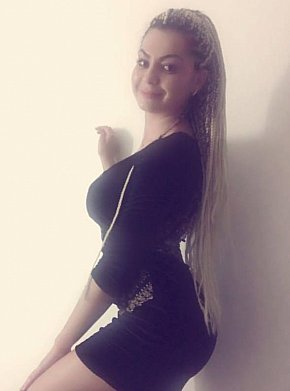 Madalina Petite
 escort in Milan offers Striptease/Lapdance services