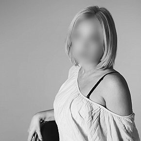 Jana Fitness Girl
 escort in Berlin offers Erotic massage services