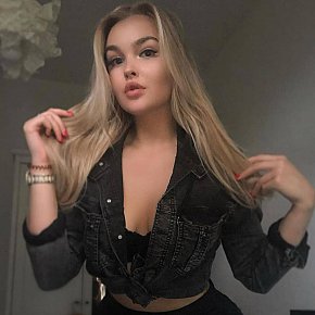 PERNILLE College Girl
 escort in Paris offers Handjob services