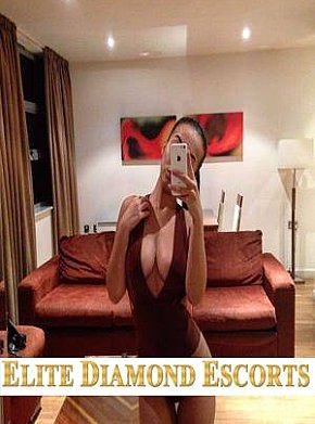 Eva Reif escort in  offers Erotische Massage services