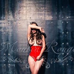 Inna escort in Kiev offers Tantric services