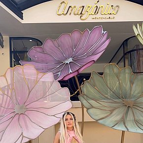 Lika-DIFC escort in Dubai offers Podolatria services