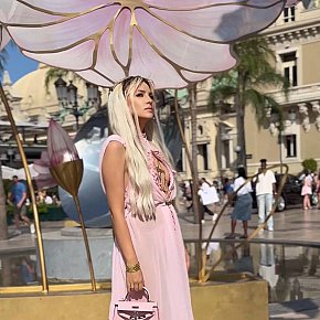 Lika-DIFC escort in Dubai offers Podolatria services