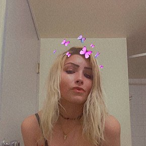 Kendall Cummings performs Sexo em diferentes posições, escort in Fort St John