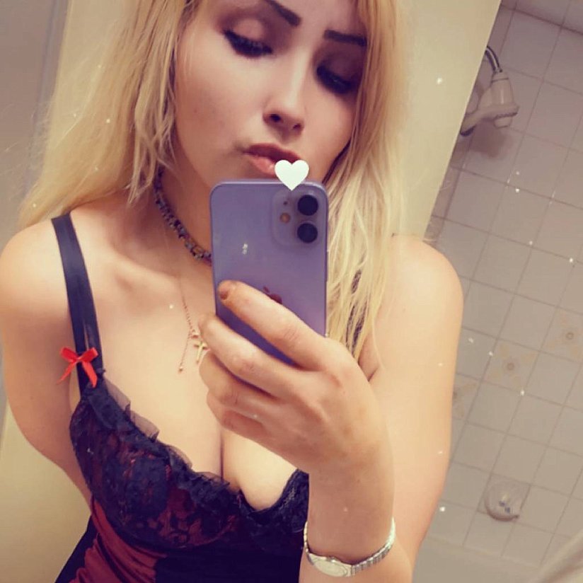 Kendall Cummings performs sexo oral sem preservativo até finalizar, escort in Fort St John