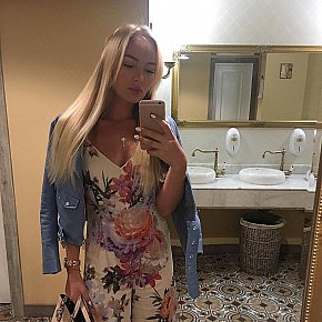 Amina escort in Amsterdam offers Sborrata in faccia services