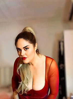 Kaly escort in Barcelona offers Footjob services