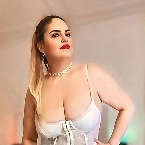 Kaly escort in Barcelona offers Footjob services