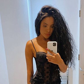 Jessy Model/Ex-Model escort in Split offers Intimmassage services