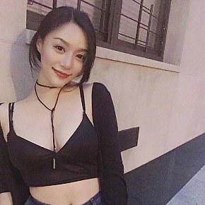 kelly performs Dildo/sex toys, escort in Shanghai