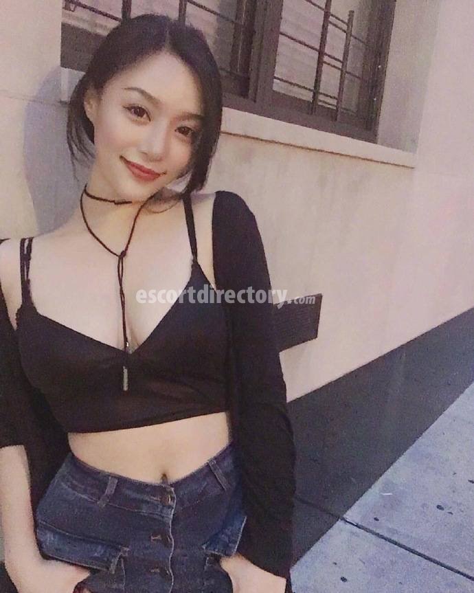 kelly performs Dildo/sex toys, escort in Shanghai