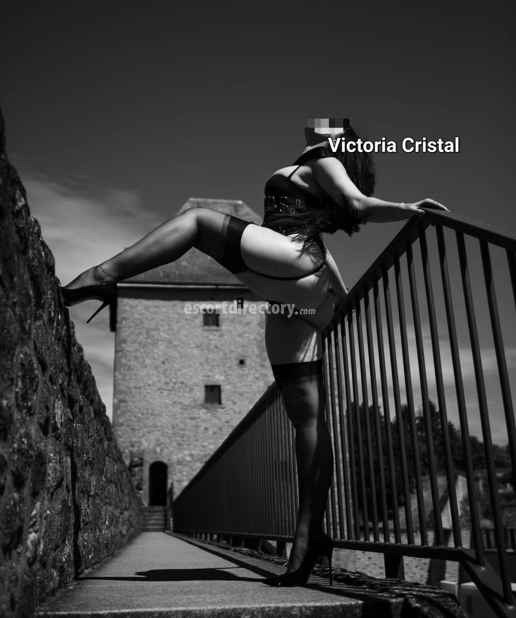 Victoria-Cristal Completamente Natural escort in Tel Aviv offers Cinta services