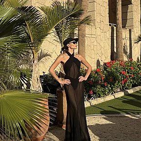 Lady-Diyosa escort in Zurich offers Footjob services