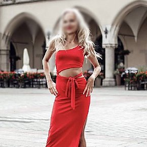 Emily-Palmer Model /Ex-model
 escort in Krakow offers Footjob services