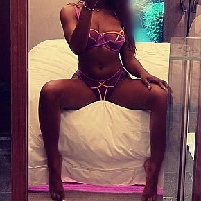 Mistre_ss escort in Kampala offers Masaj Anal(Activ) services