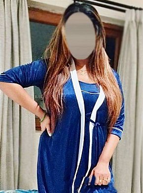 Flying-Girl escort in Delhi offers Blowjob with Condom services