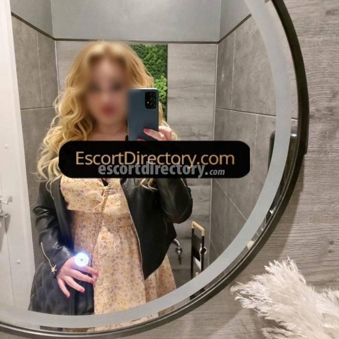 Alisa Completamente Naturale escort in Riga offers Massaggio erotico services