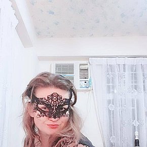 Hot girl in Hong Kong offers Blowjob ohne Kondom bis zum Schluss
