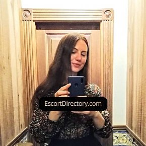 Kristina escort in Warsaw offers Girlfriend Experience (GFE) services