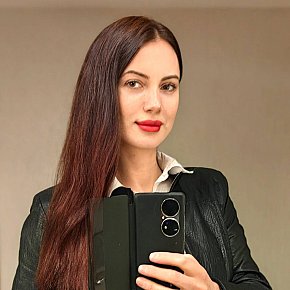 Hot girl in Warsaw offers Sărut Franţuzesc