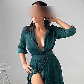 Ginebra Mature escort in Barcelona offers Kissing if good chemistry services