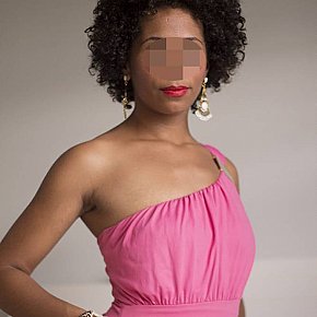 Giovana BBW escort in Curitiba offers Kissing if good chemistry services