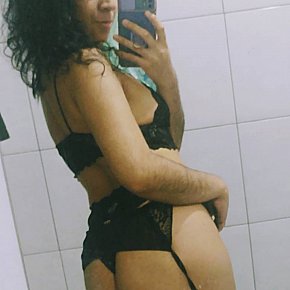 Angel escort in São Paulo offers sexo oral sem preservativo services
