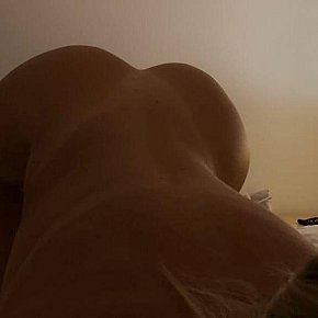 Babi Großer Busen escort in Rio de Janeiro offers Erotische Massage services