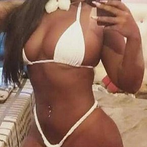 Cacau-Araujo Muscles escort in Joinville offers Massage érotique services