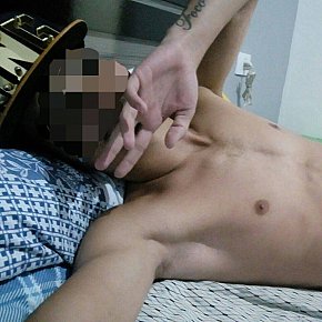 Dereck escort in São Paulo offers Cumshot on body (COB) services