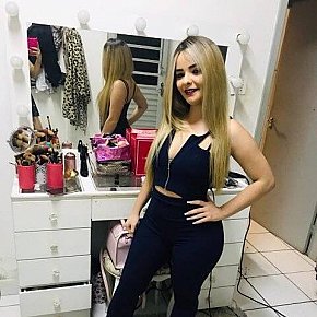 Carlinha escort in Rio de Janeiro offers Bacio services