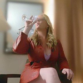 YourJenny performs girlfriend experience (GFE), escort in Calgary