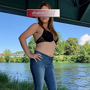 Roxy Menue escort in Zurich offers Position 69 services