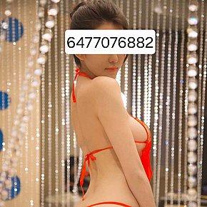ZOE Colegiala escort in Toronto offers Mamada con condón
 services