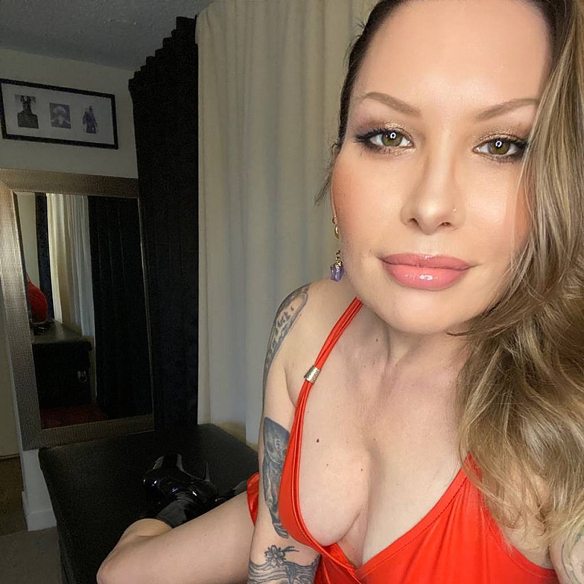 Shannon Pain performs BDSM, escort in Kelowna, BC