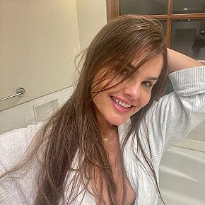 Paulinha escort in São Paulo offers Club de Swingers services