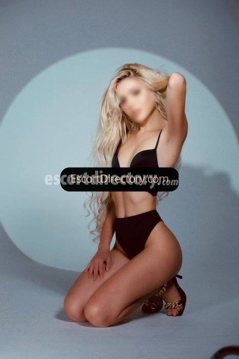 Victoria escort in  offers Deep Throat services