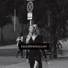 Victoria escort in Barcelona offers Cum on Face services